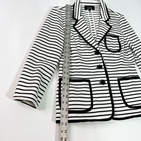 Nine West Blazer Women's 4 Lapel Notched Black & White Striped Buttons Up Jacket - Picture 2 of 8